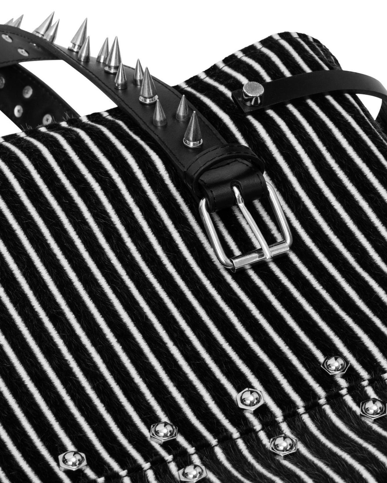 【CH2】STUDDED STRIPPED BLACK & WHITE BAG