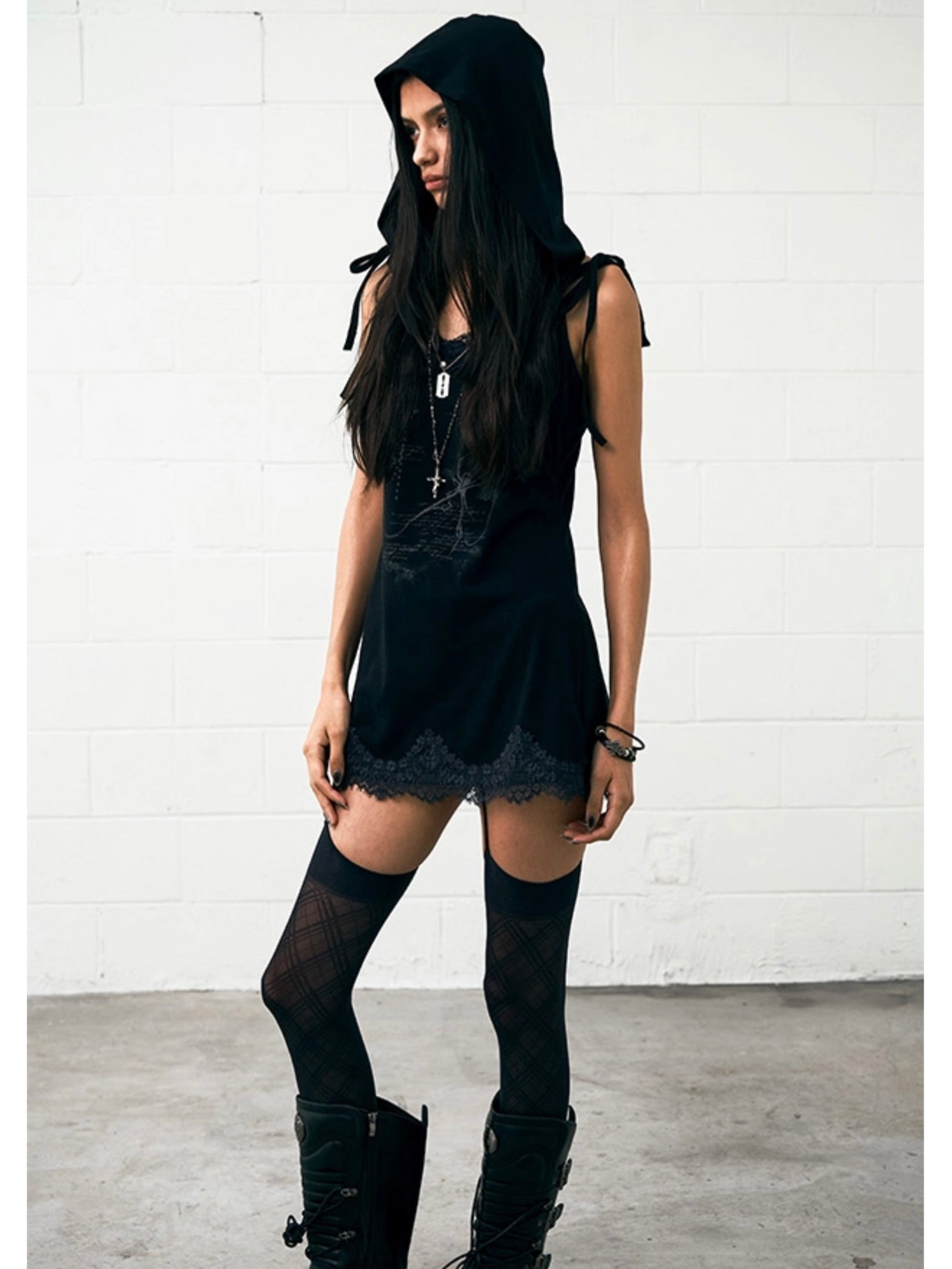 6/6 20:00発売【NOT KNOWING】Lace Hoodie Dress