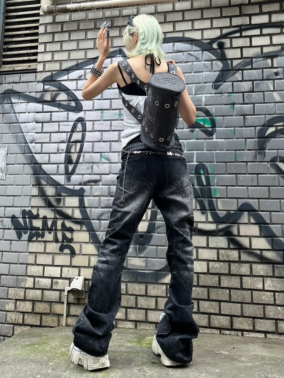 7/11 20:00発売　国際配送【BABY09】cross studs flare denim pants