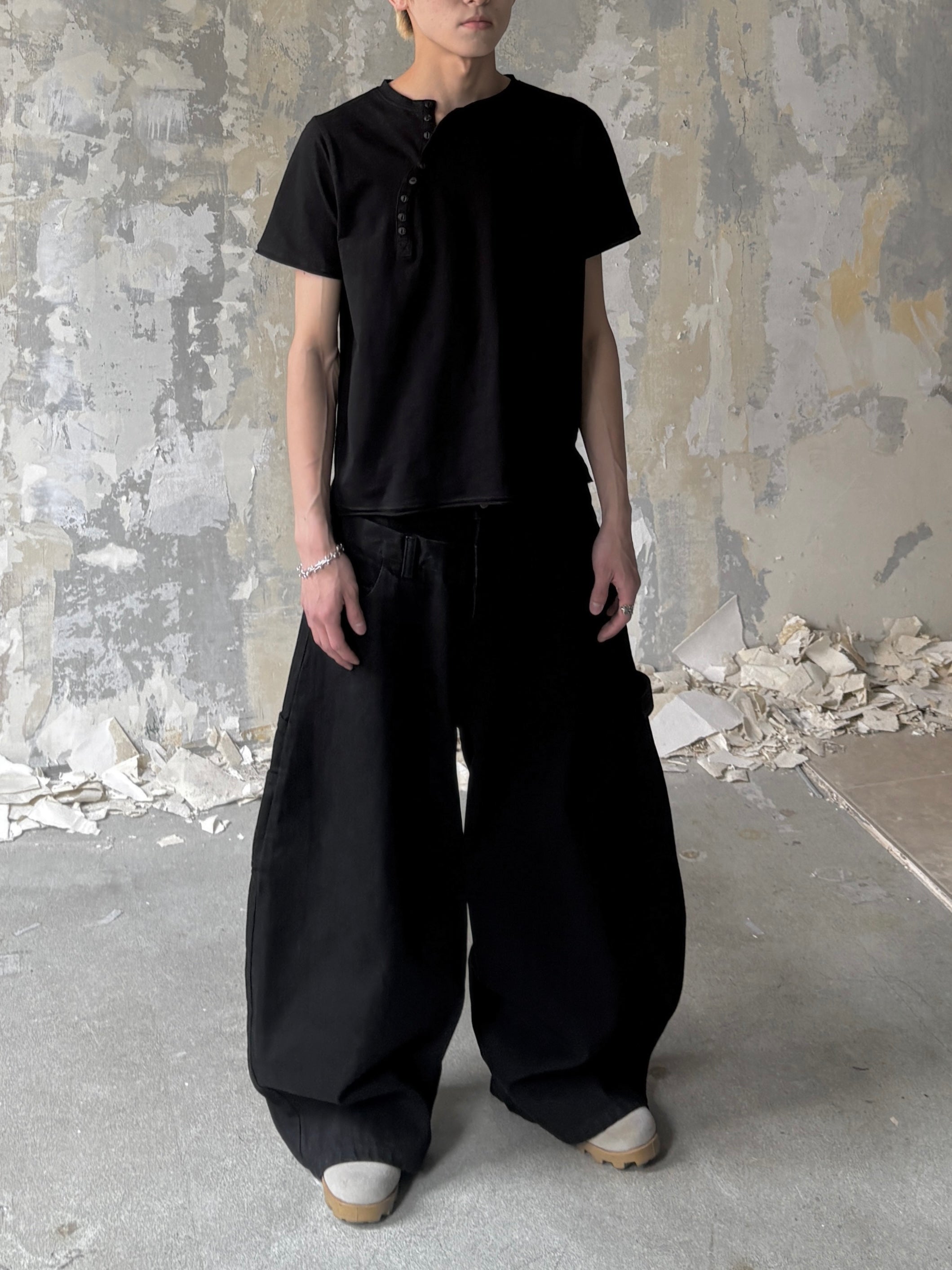 7月下旬発売予定【Lee fi Ne】Offset Henley Tee