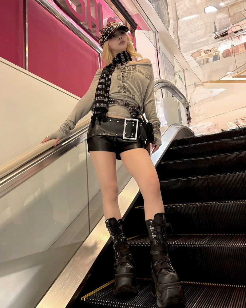 国際配送【BABY09】Buckle Faux Leather Micro Shorts