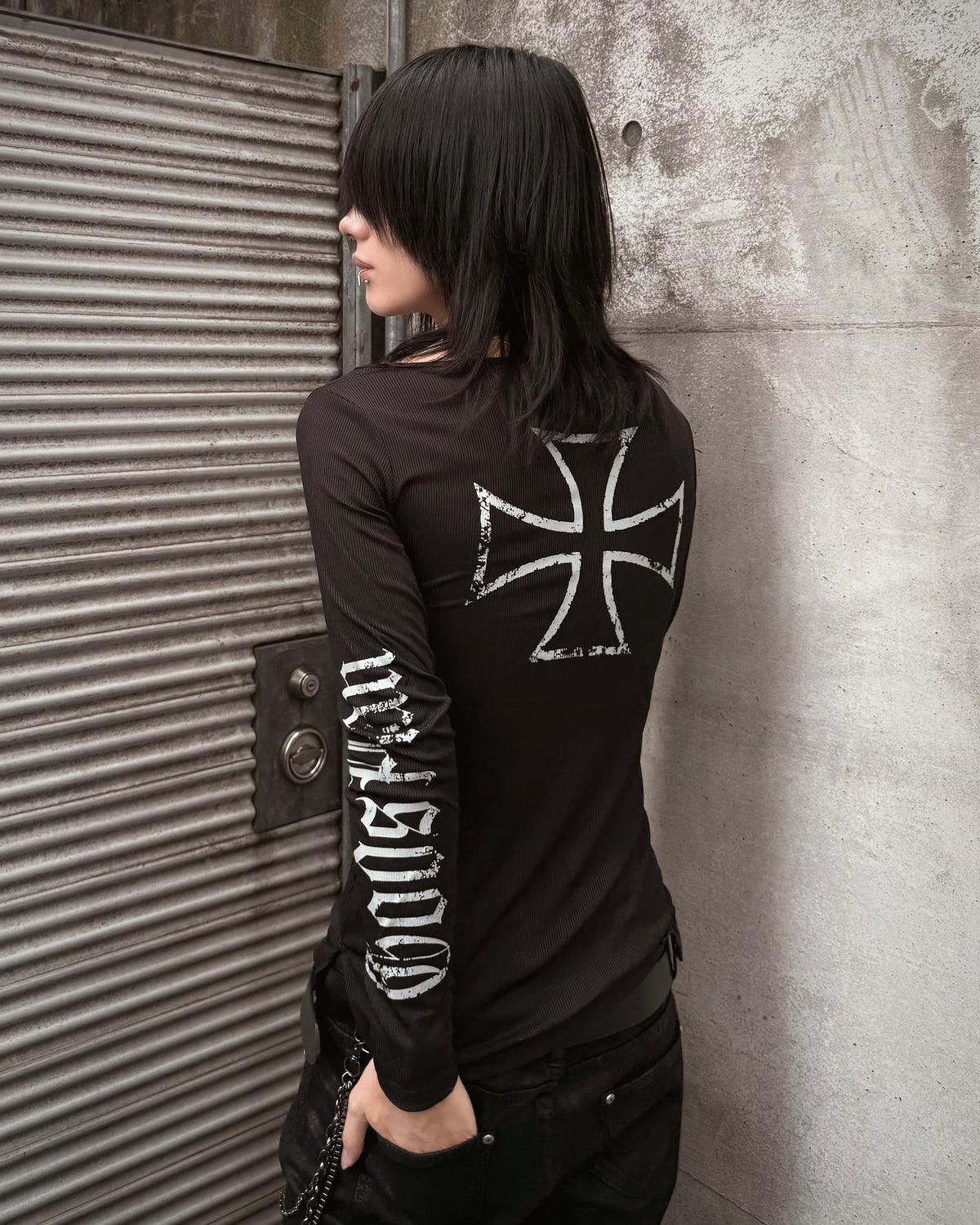 国際配送【Never mind the XU】Est. 1776 Cross Long Sleeve