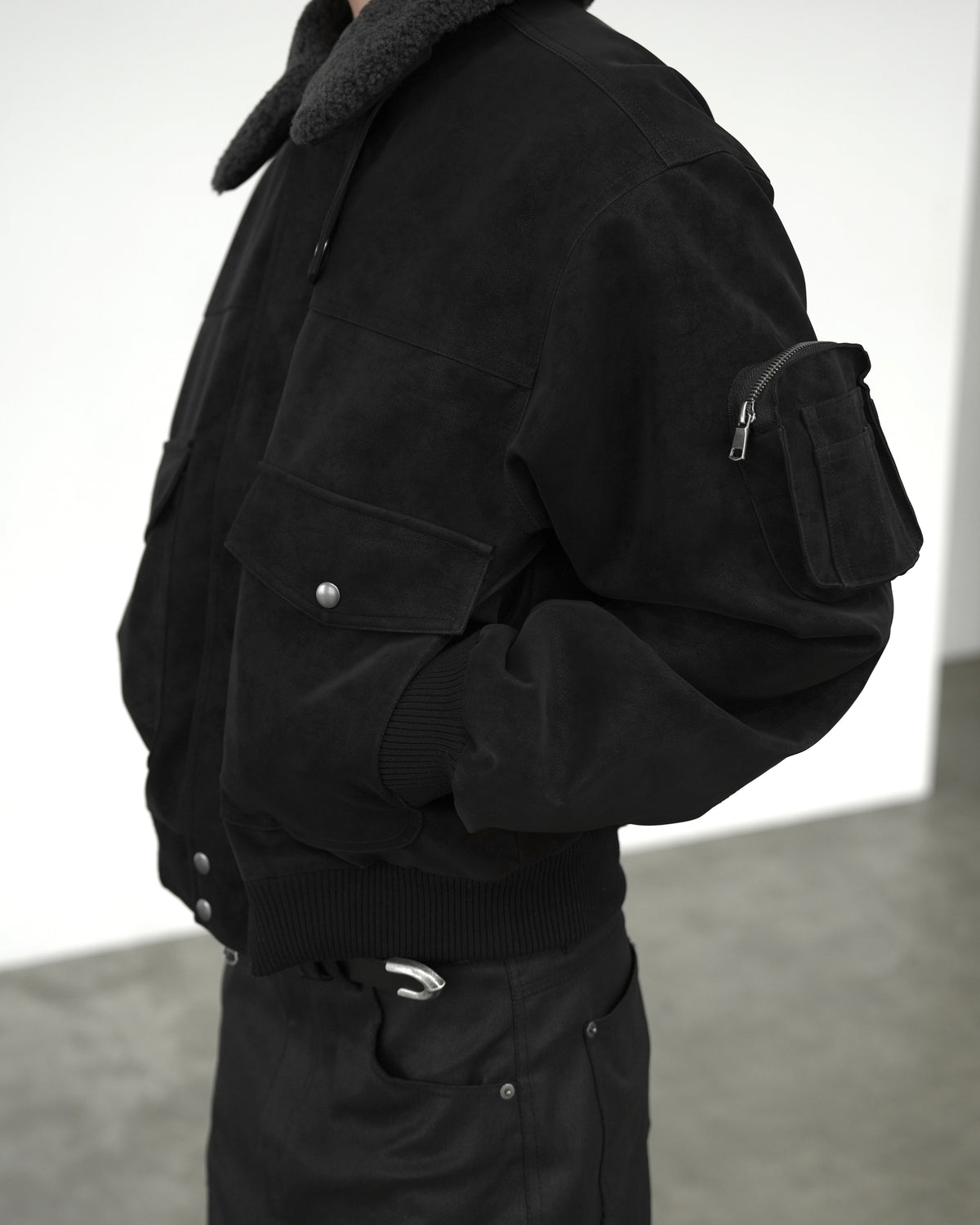 【CHIKASHITSU PLUS HIGH】Boa collar faux leather flight jacket