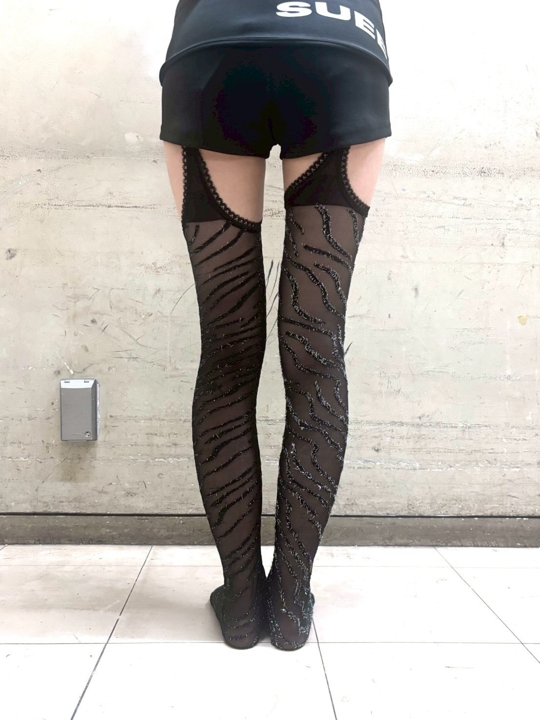 7/11 20:00発売　国際配送【BABY09】Glitter Zebra Garters