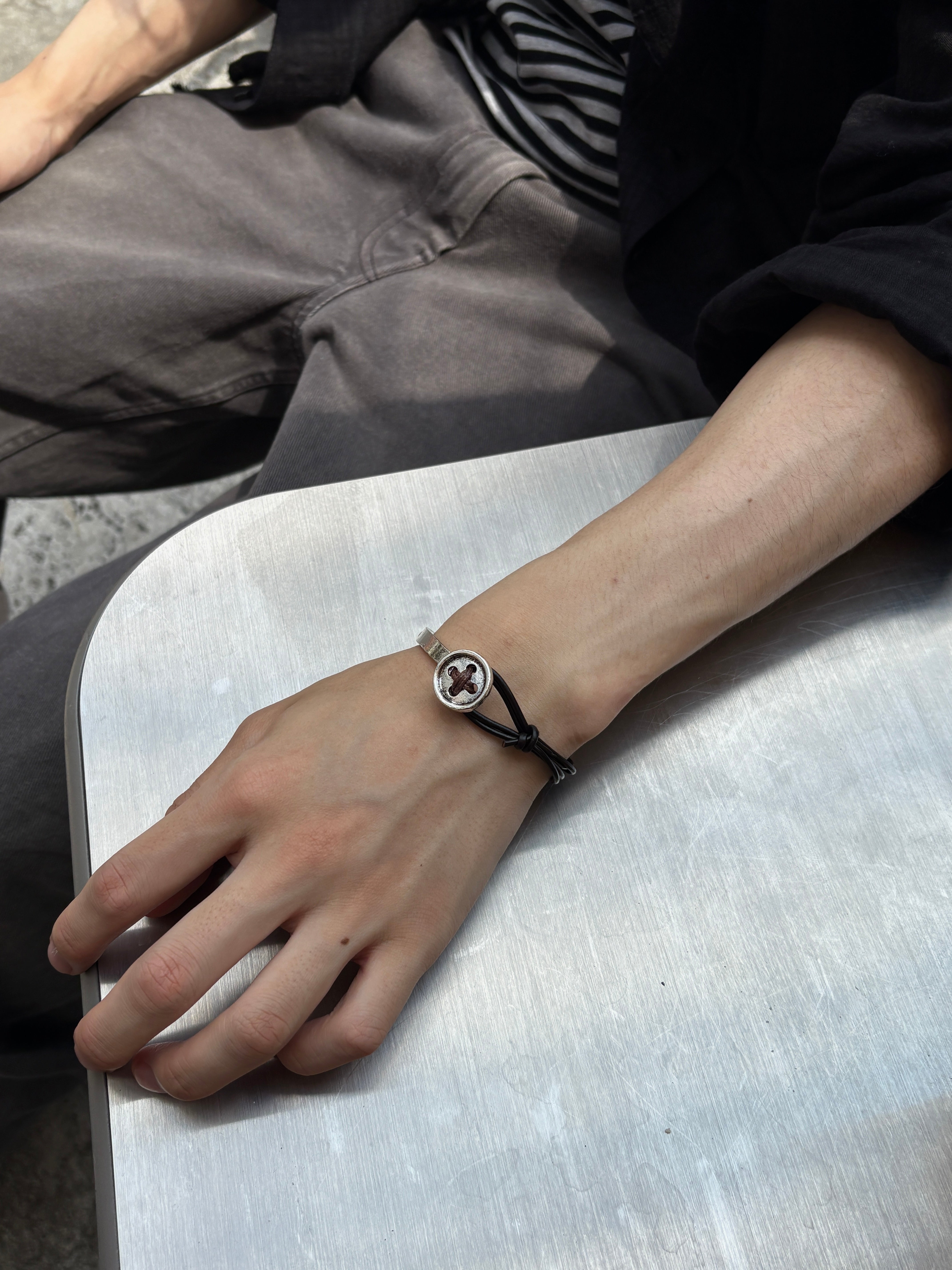 国際発送【youll】vintage leather button bracelet