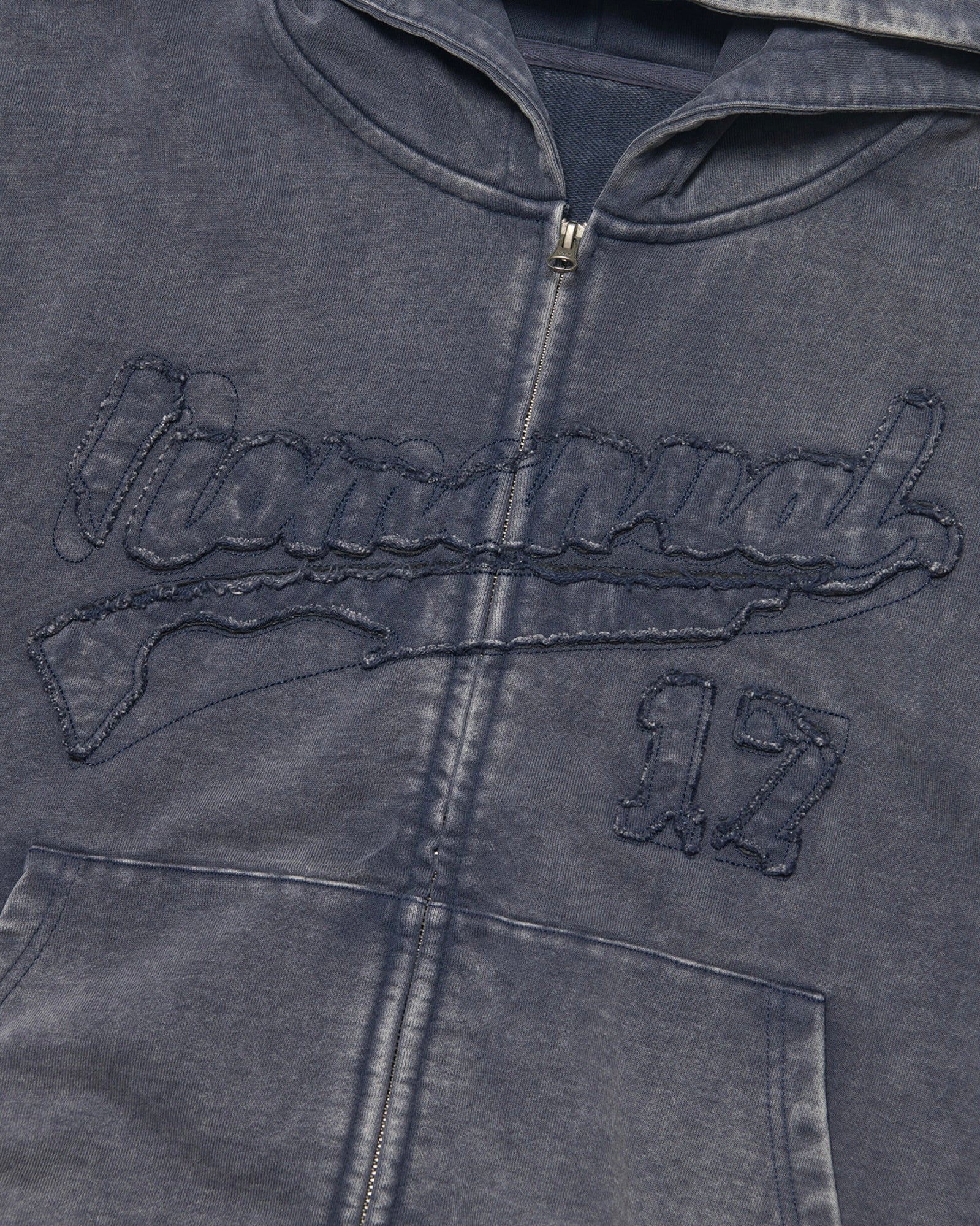【NOMANUAL】APPLIQUE HOODED ZIP-UP