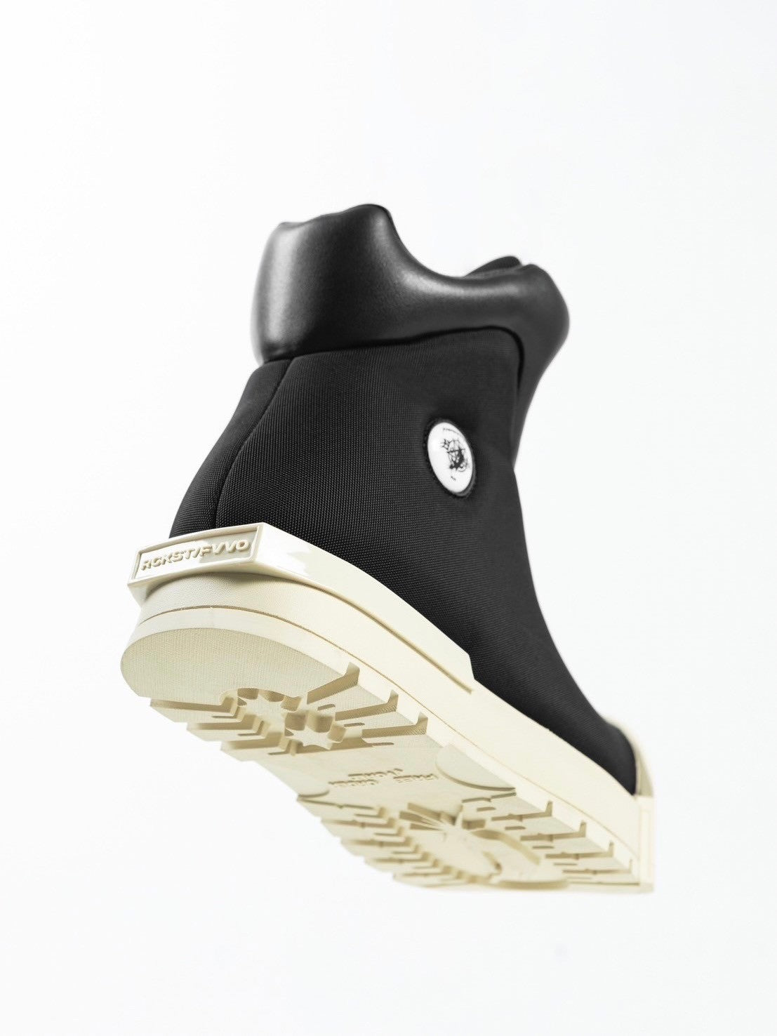 【F.V.V.O】THICK SOLED HIGH TOP BOOTS / 【フリーワールドオーダー(エフヴィーヴィーオー)】スニーカーライクミドルブーツ