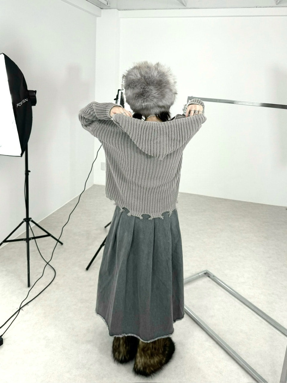 国際配送【Never mind the XU】lowgauge zip up knit