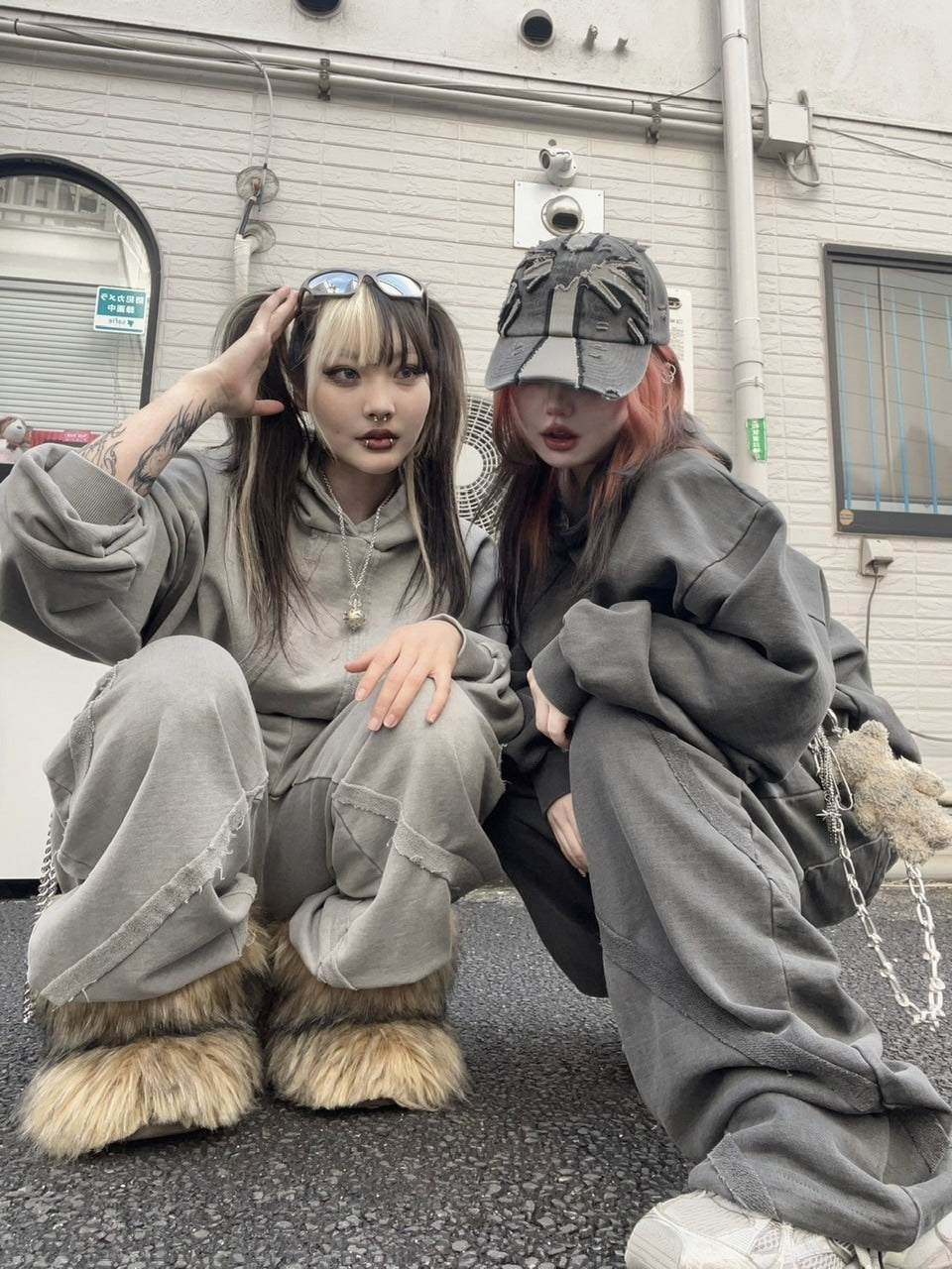 受注制【Never mind the XU】set up design pigment hoodie (2color)