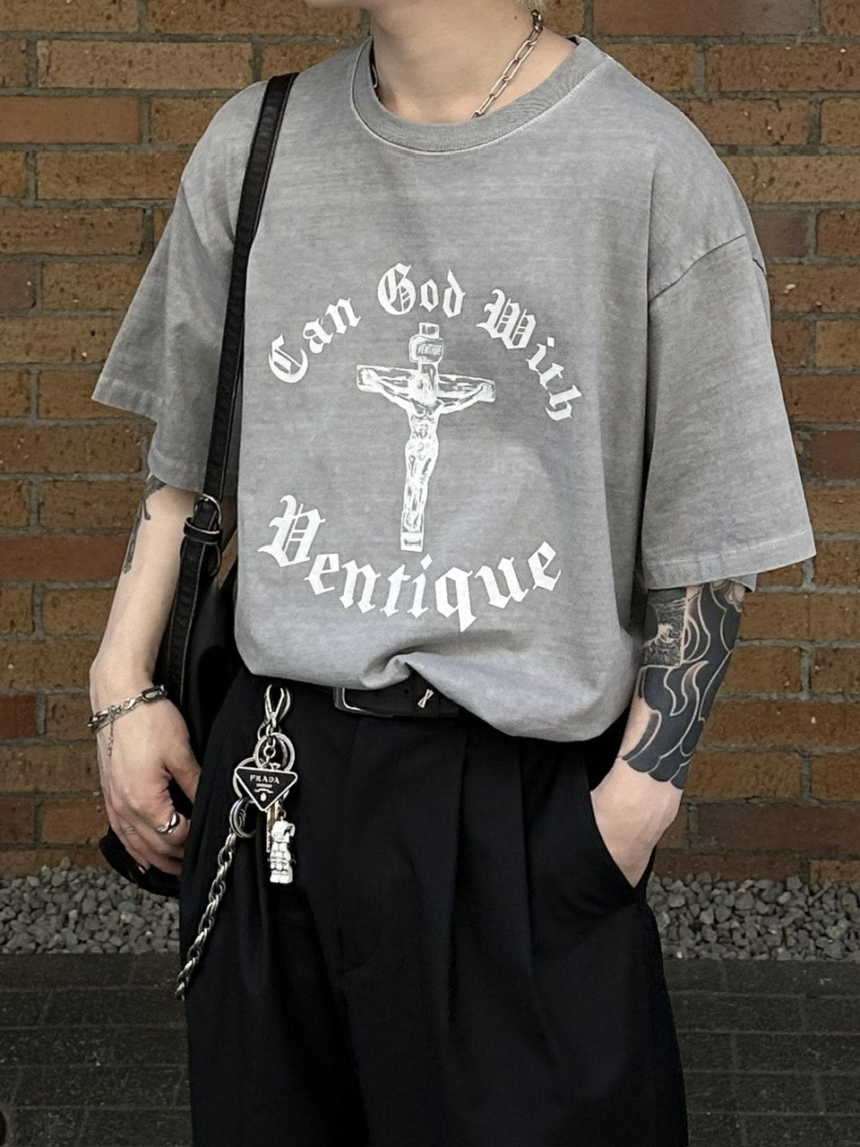 大阪店WEB限定【Chikashitsu +】box fit jesus t-shirt (2color)