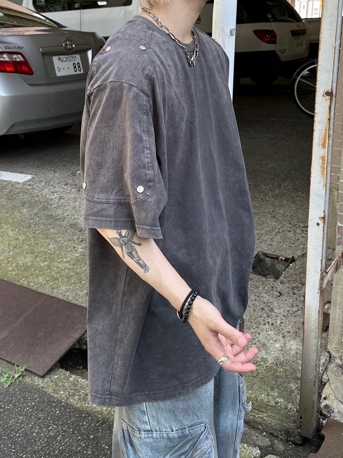 【Chikashitsu +】oversized pigment rivet t-shirt (2color)