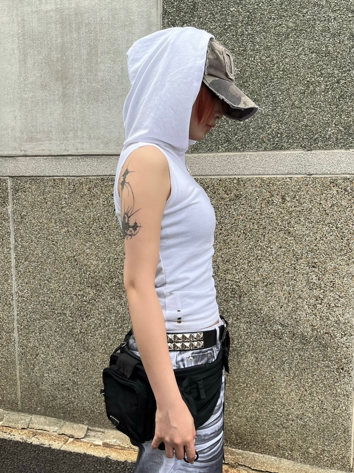 【Bizarre Maiden】sleeveless back print hoodie (2color)