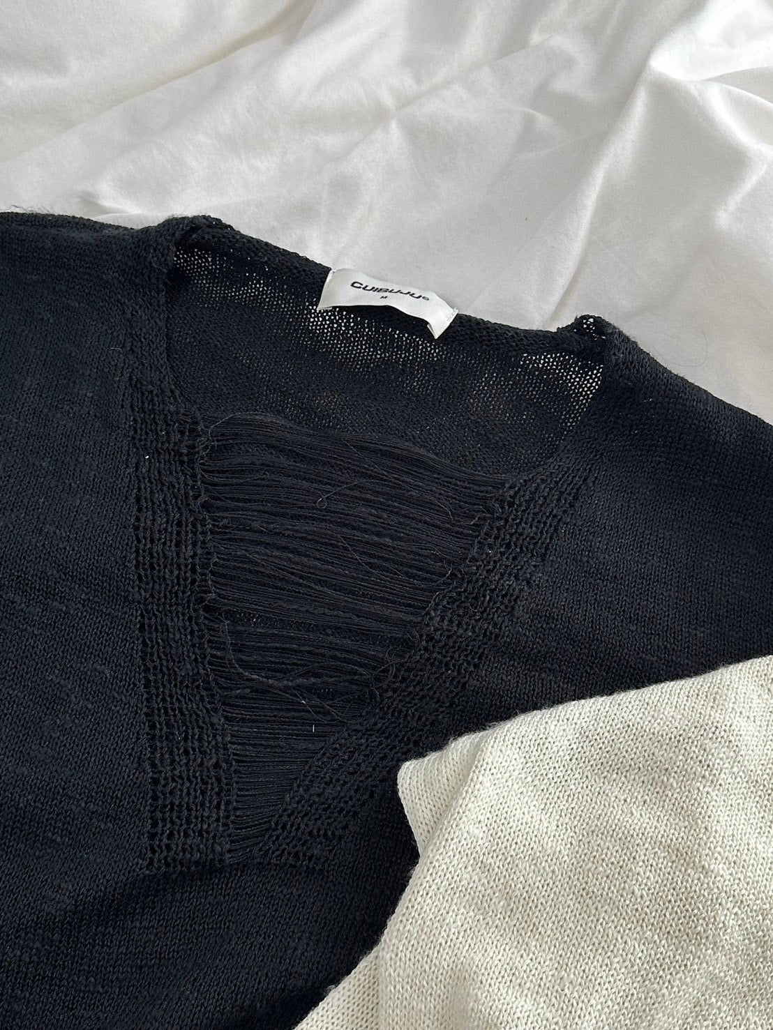 国際配送【LUV CODE】chest damage knit (2color)