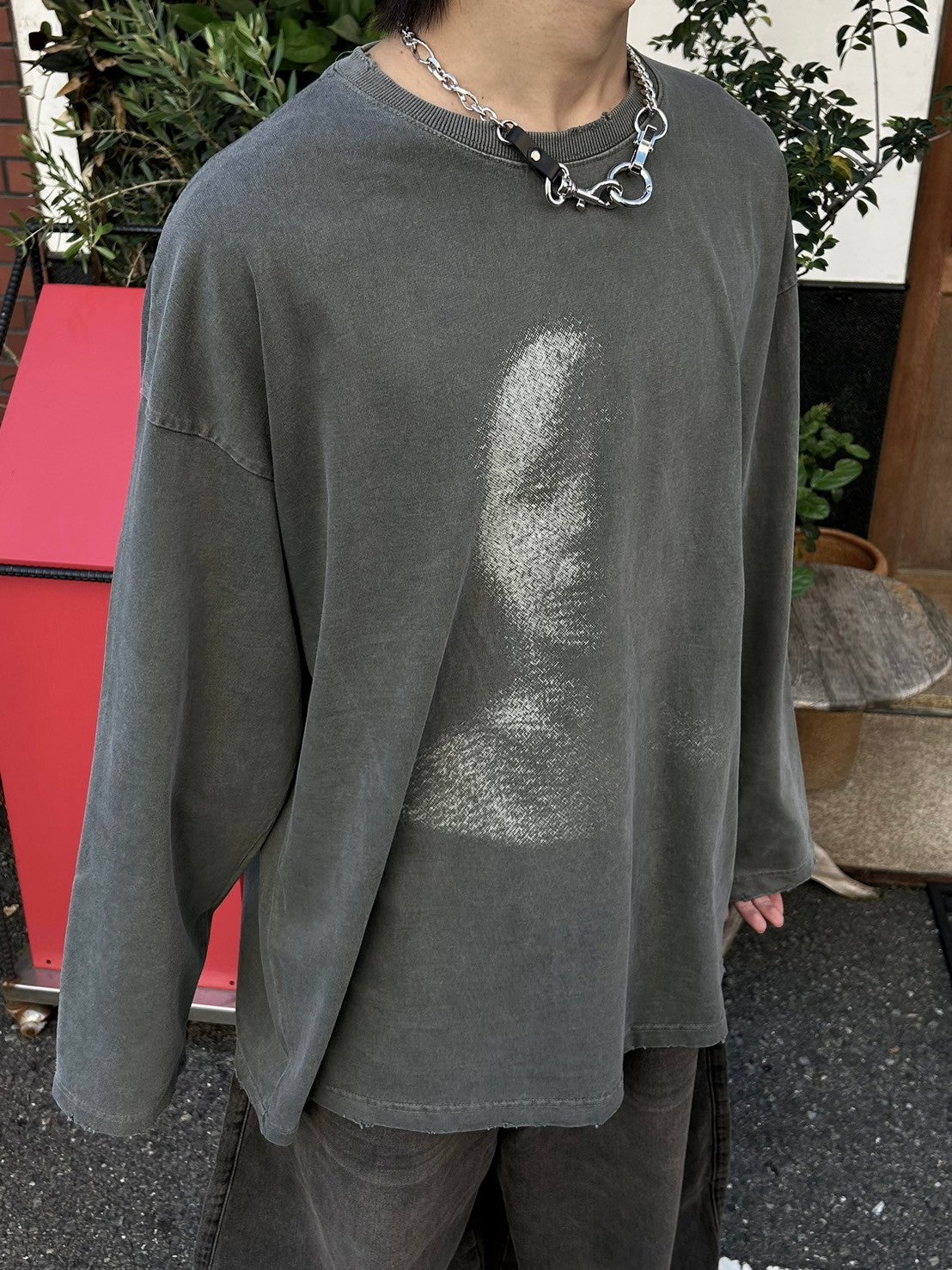 【Chikashitsu +】oversized shadow print damage long sleeve (2color) / 【チカシツプラス】オーバーサイズシャドウプリントダメージ長袖Tシャツ