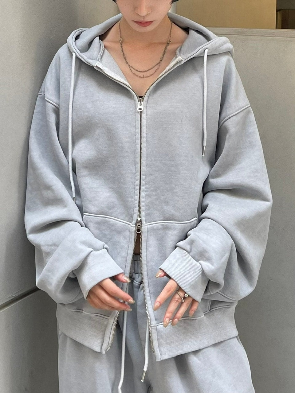 受注制【Chikashitsu +】unisex semi cropped pigment wash hoodie (4color)