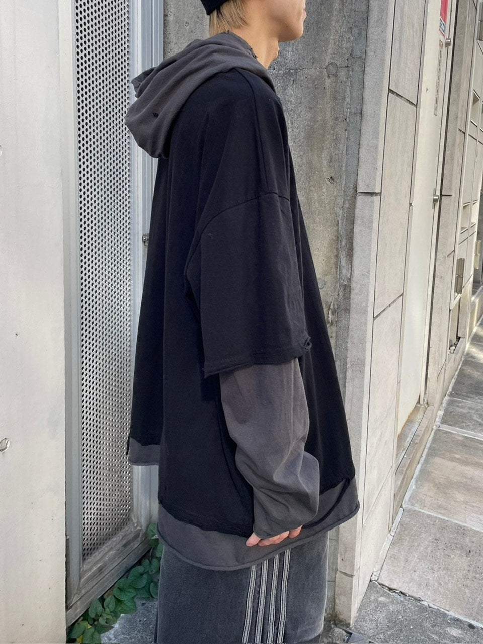 受注制【nmtc +】bi color layered hood long sleeve tee (2color)