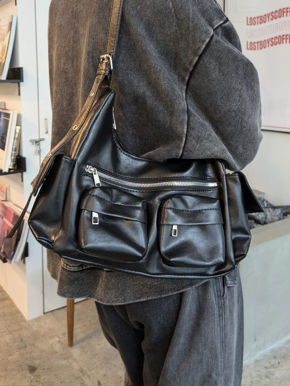 国際配送【LUV CODE】leather shoulder bag