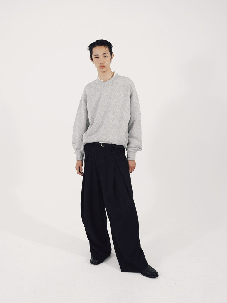 【CS】cropped vneck sweat shirt (gray)