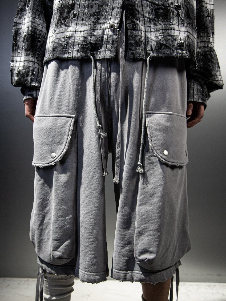 【DIG YOUR OWN GRAVE】FULL ZIP SHORTS