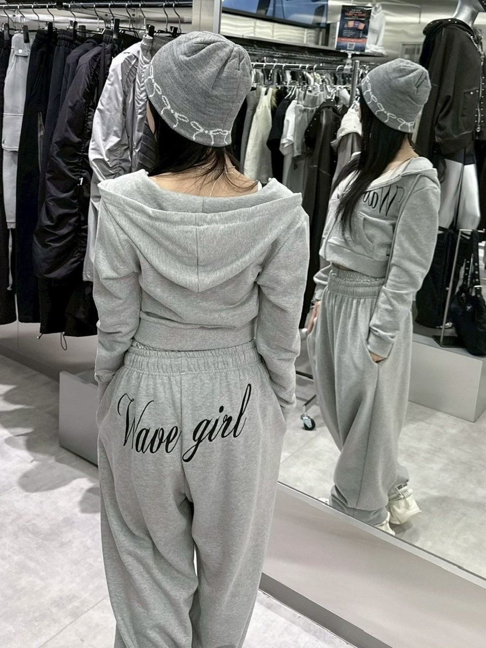 受注制【nmtc +】embroidery sweat pants (3color) / 【エヌエムティーシープラス】プリントロゴスウェットパンツ