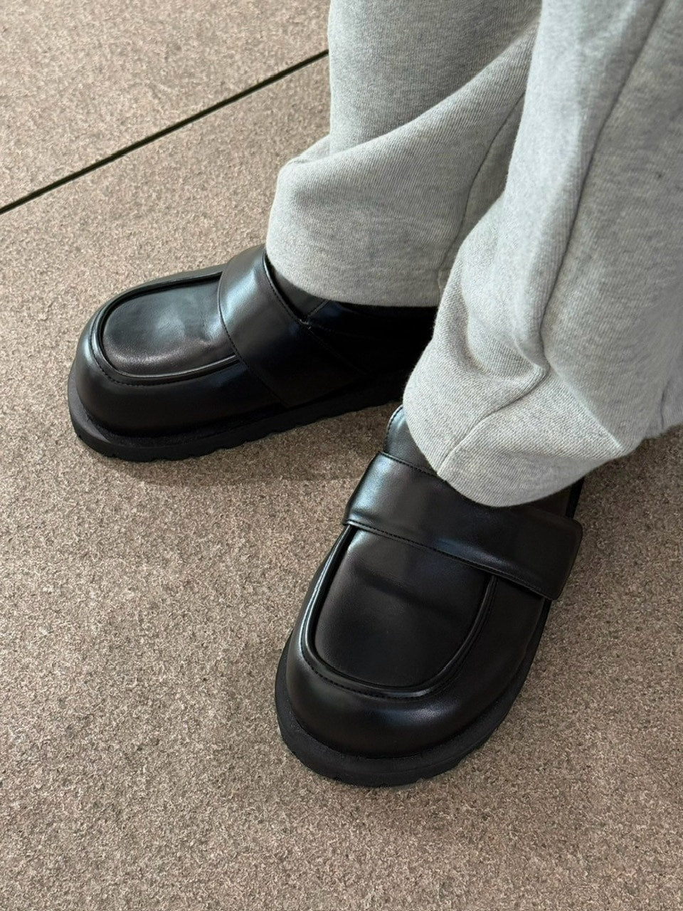 【Chikashitsu +】volume toe loafer like mule