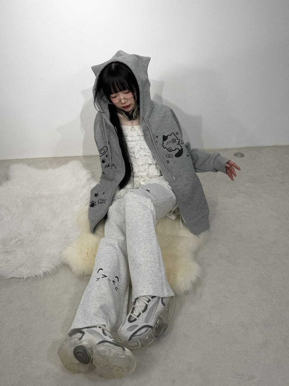 国際配送【Nerd out XU】neko!! Zip hoodie (2color) / 【ナードアウトエックスユー】キャットプリント猫耳ジップフーディ