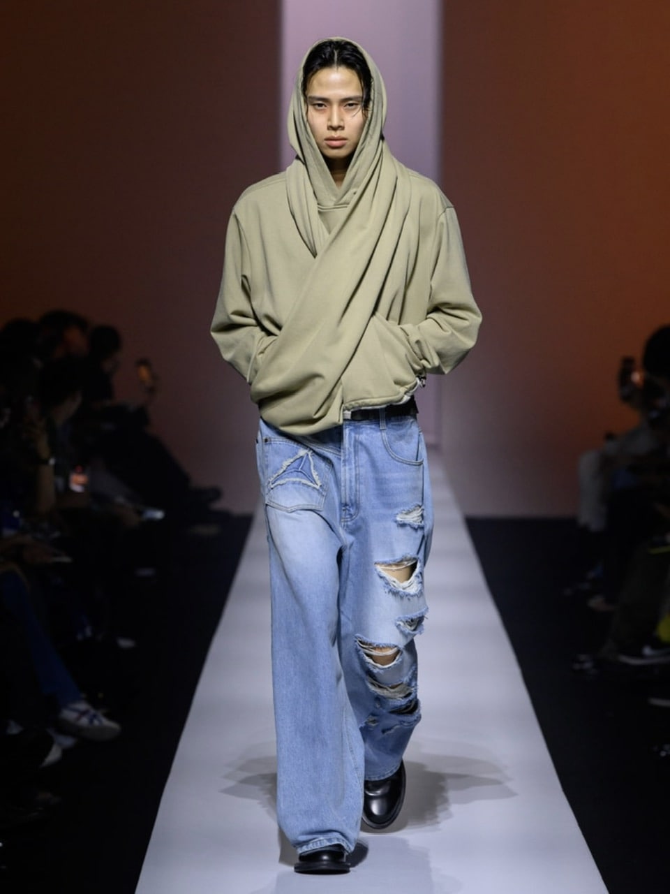 【YOUSER】Unbalance LR Denim