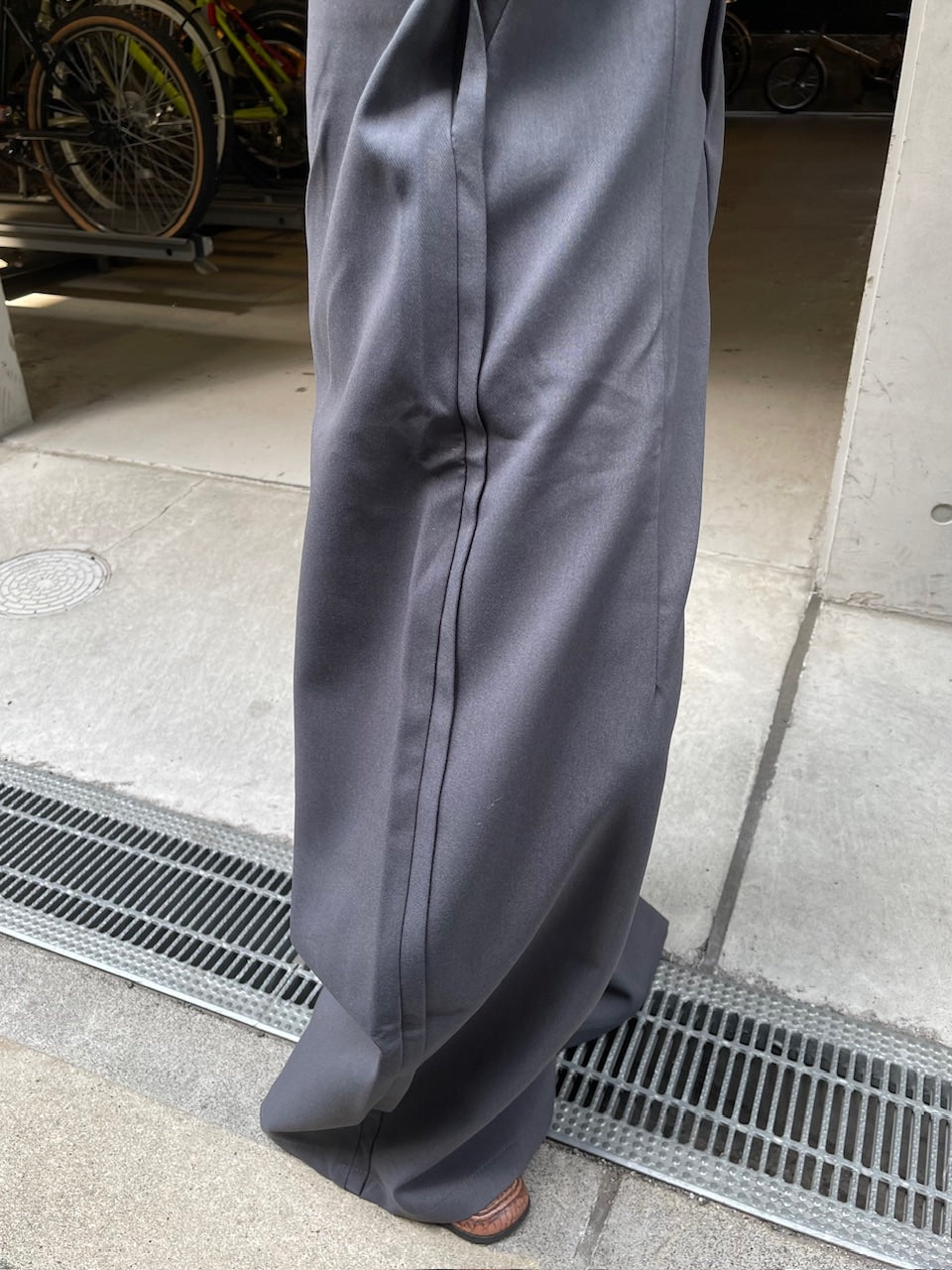 受注制【Chikashitsu +】side design wide slacks (2color)