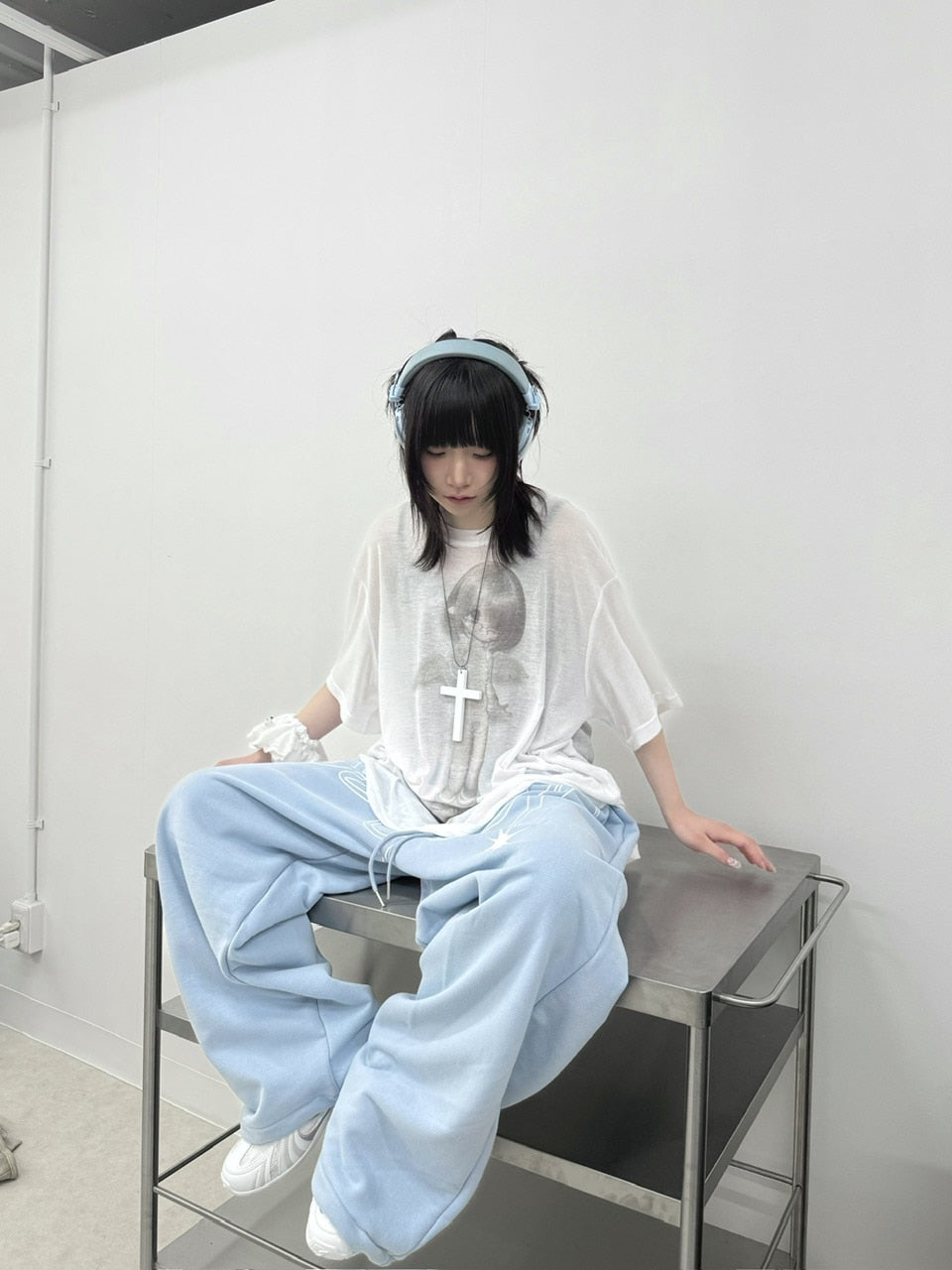 国際配送【Nerd out XU】Girl is angel see-through tee (2color)