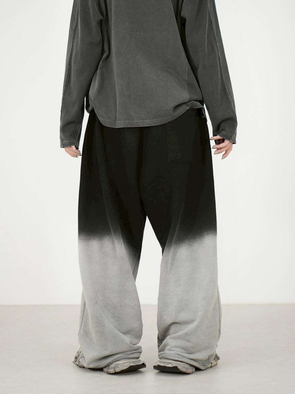 受注制【Chikashitsu +】gradation drawstring sweat pants / 【チカシツプラス】グラデーションドローコードスウェットパンツ