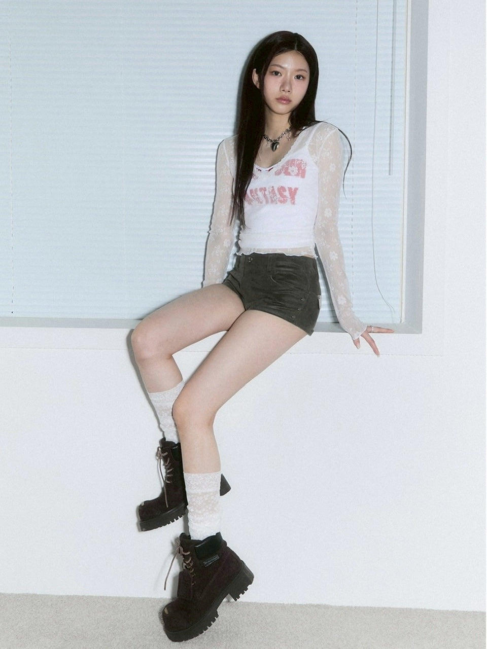 【CHERRYQUIRI】seethrough v neck shirring sleeve