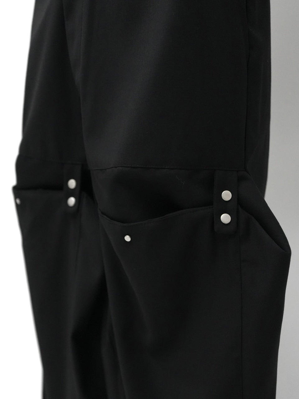 【CS】FLOW FIT DRAPE SLACKS(BLACK)