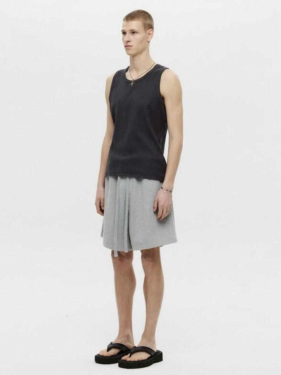 【DNSR】Basic Sleeveless Tee