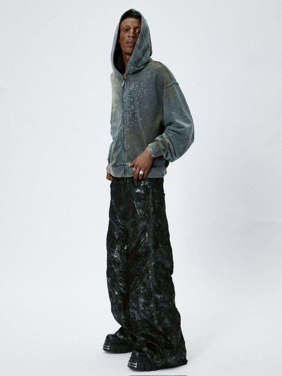 【DND4DES】DIAMOND DISTRESSED ZIP-UP HOODIE