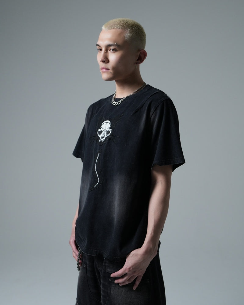 【CHIKASHITSU PLUS HIGH】Destroy skull cat T-shirt (black)