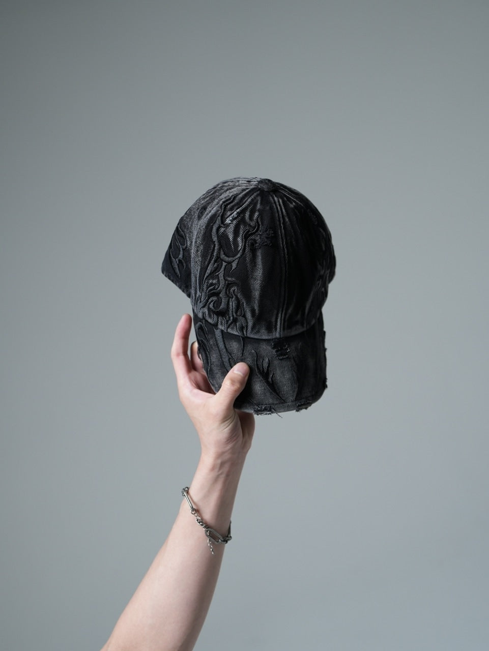 【CHIKASHITSU PLUS HIGH】Overdyed denim cap