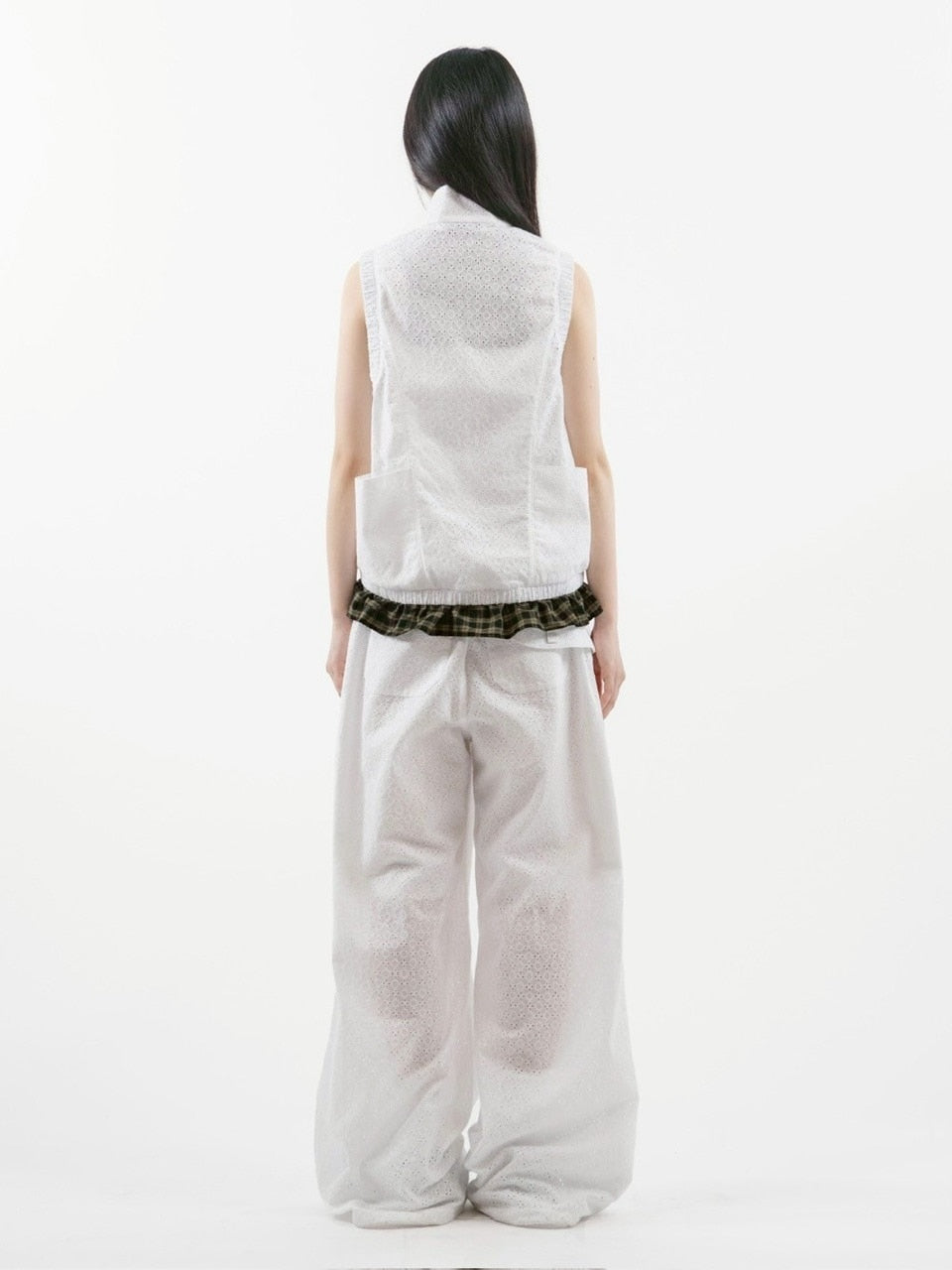 【TUOMIO】EYELET FRILL VEST / 【トゥオミオ】アイレットフリルベスト