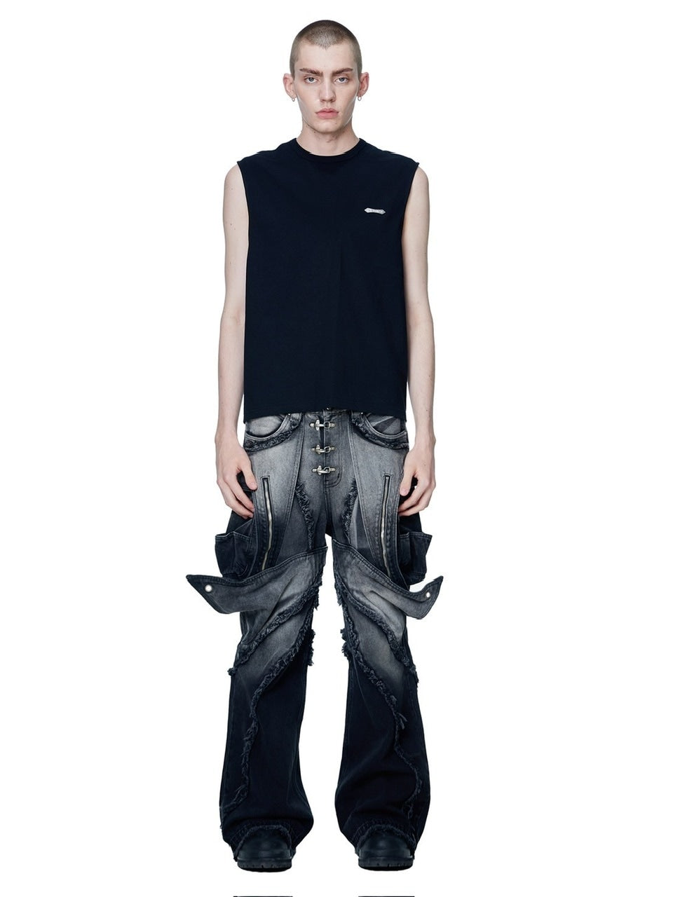 【The Boy Has No Patience】LUMINOUS DAWN ASTRAL METAL LOGO SHADOWBAT VEST / 【ザボーイハズノーペーシェンス】メタルロゴバックプリントロゴタンクトップ