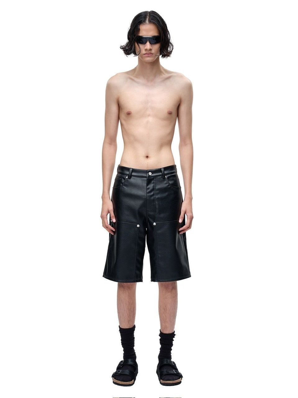 【The Boy Has No Patience】LUMINOUS DAWN LEATHER SHORTS / 【ザボーイハズノーペーシェンス】リベットコーティングハーフパンツ