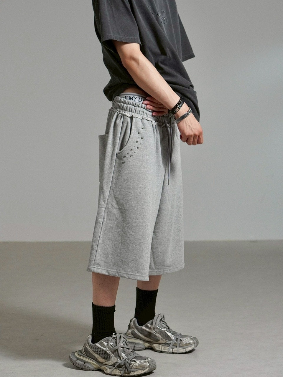 受注制【Chikashitsu +】pocket studs sweat half pants / 【チカシツプラス】ポケットスタッズスウェットハーフパンツ (2color)