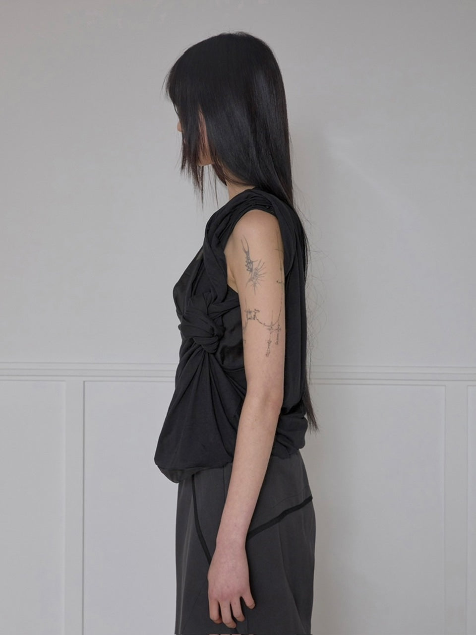 【FLAREUP】Asymmetrical Layered Sleeveless
