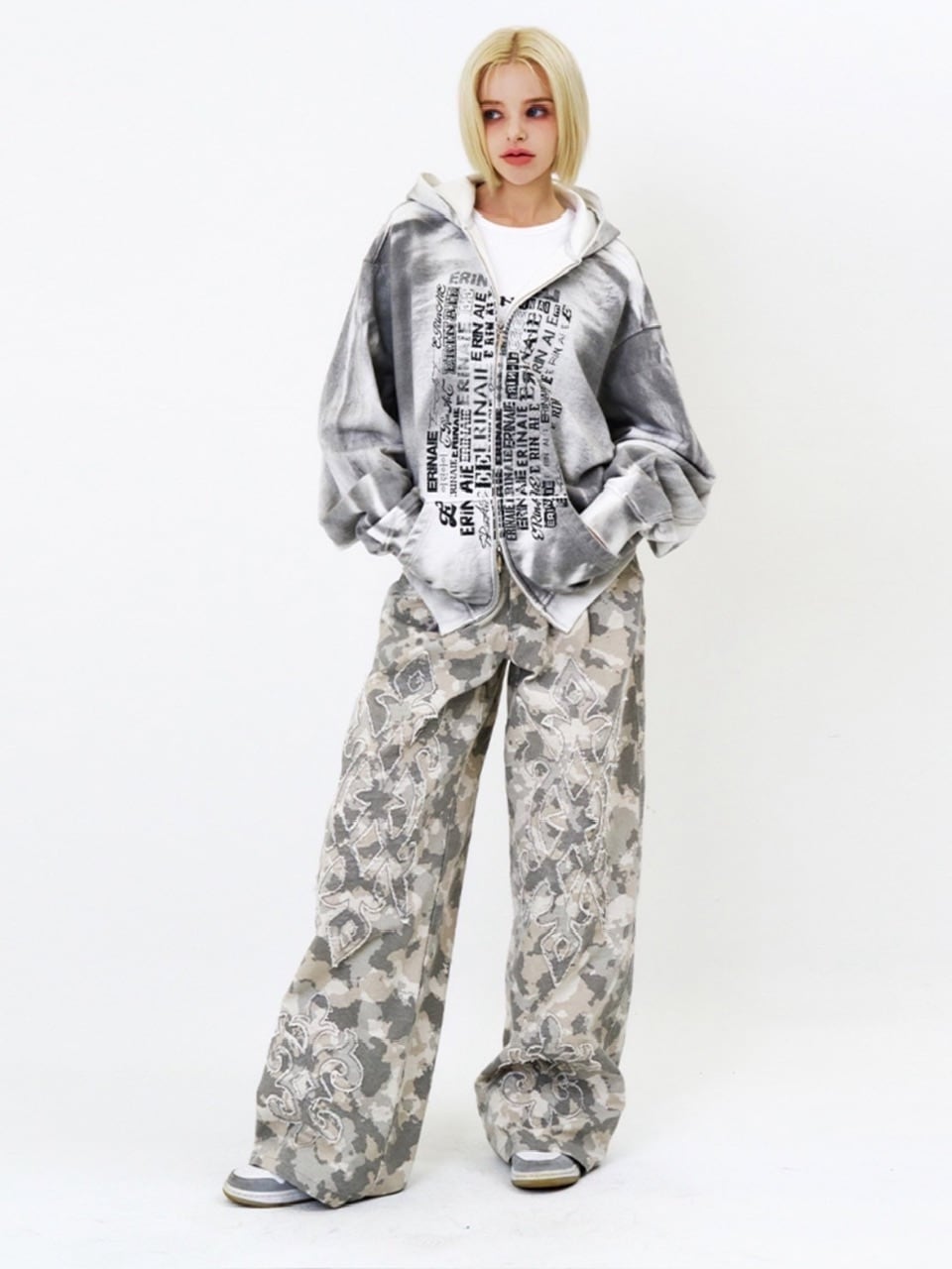 【E RIN AI E】MULTIVERSE LOGO RADIANT HOODIE