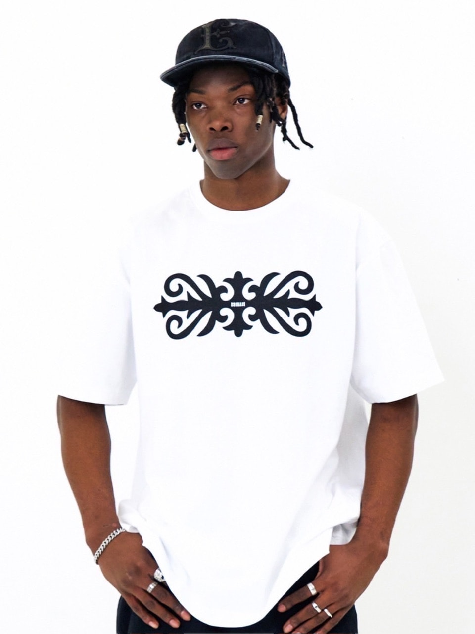 【E RIN AI E】TRIBAL SHORT SLEEVE TEE