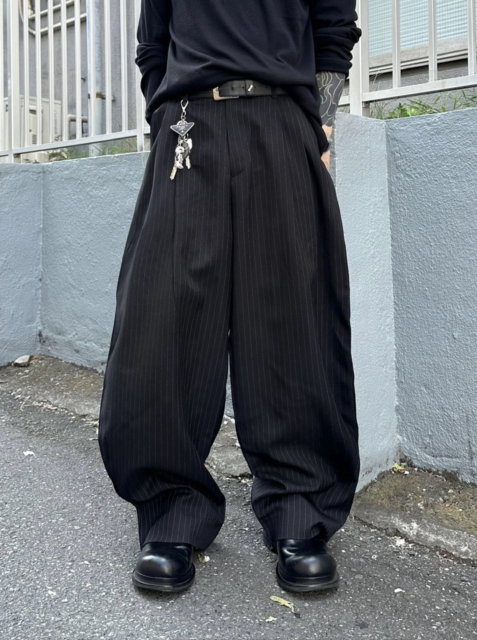 大阪店WEB限定受注制【Chikashitsu +】stripe tuck wide slacks (2color)