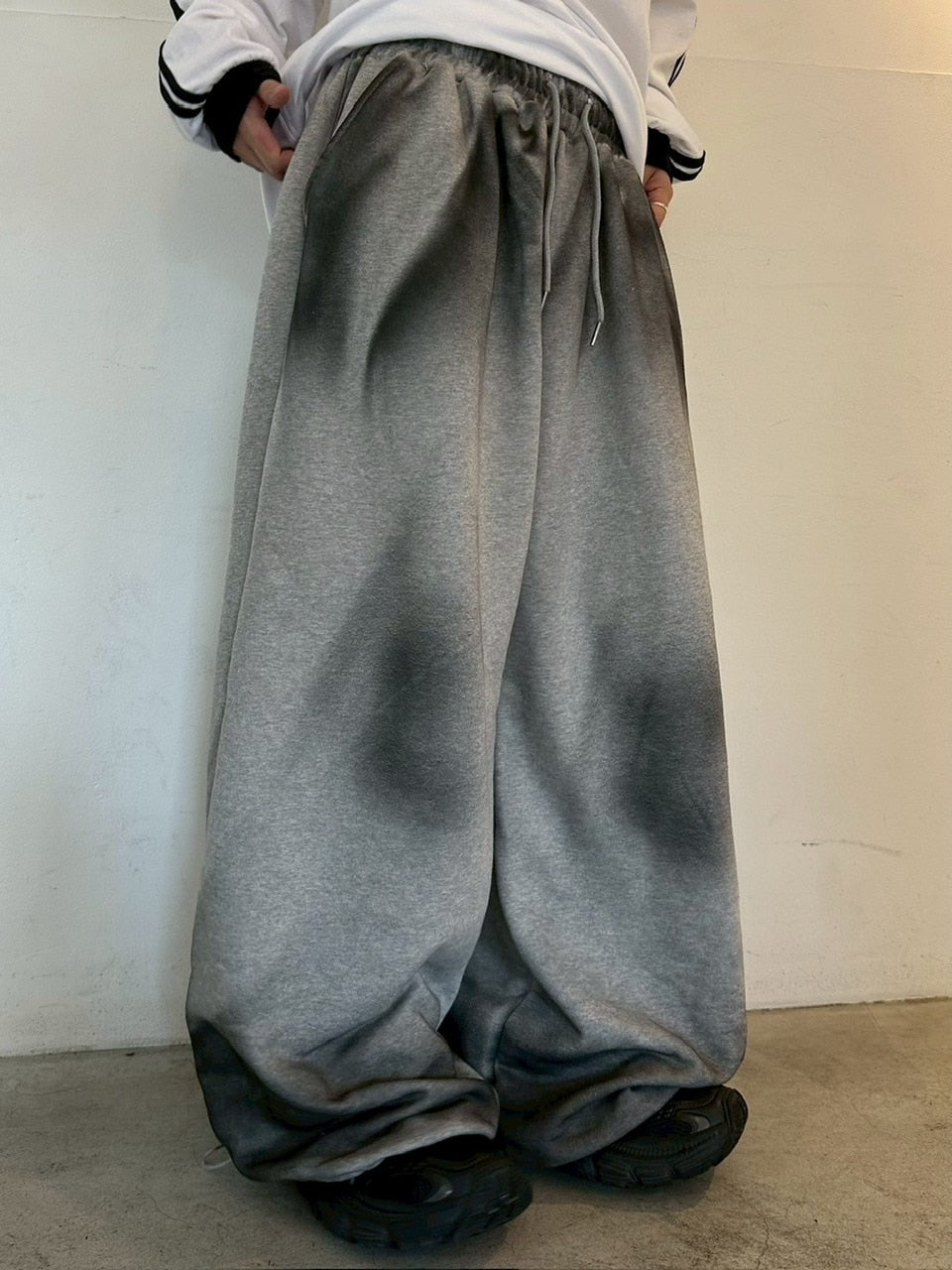 受注制【LUV CODE】spray sweat pants (3color)