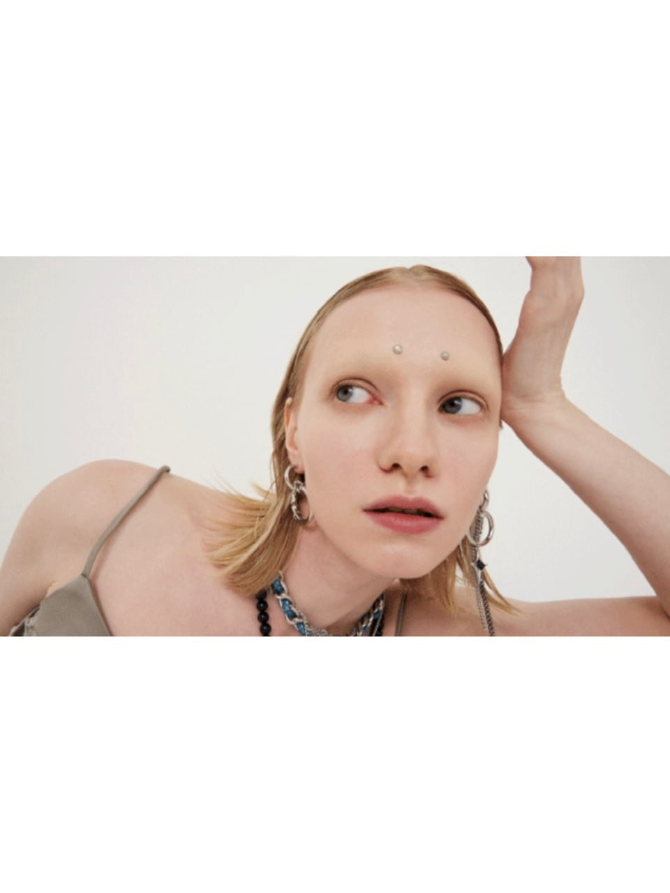 【PEG LEG】Unbalanced Star Drop earring