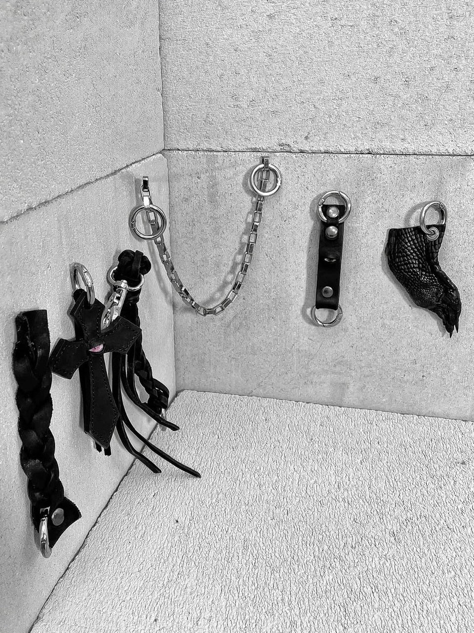 【UNIZ】Eye See You Chain / 【ユニズ】クロスアイズフリンジウォレットチェ−ン