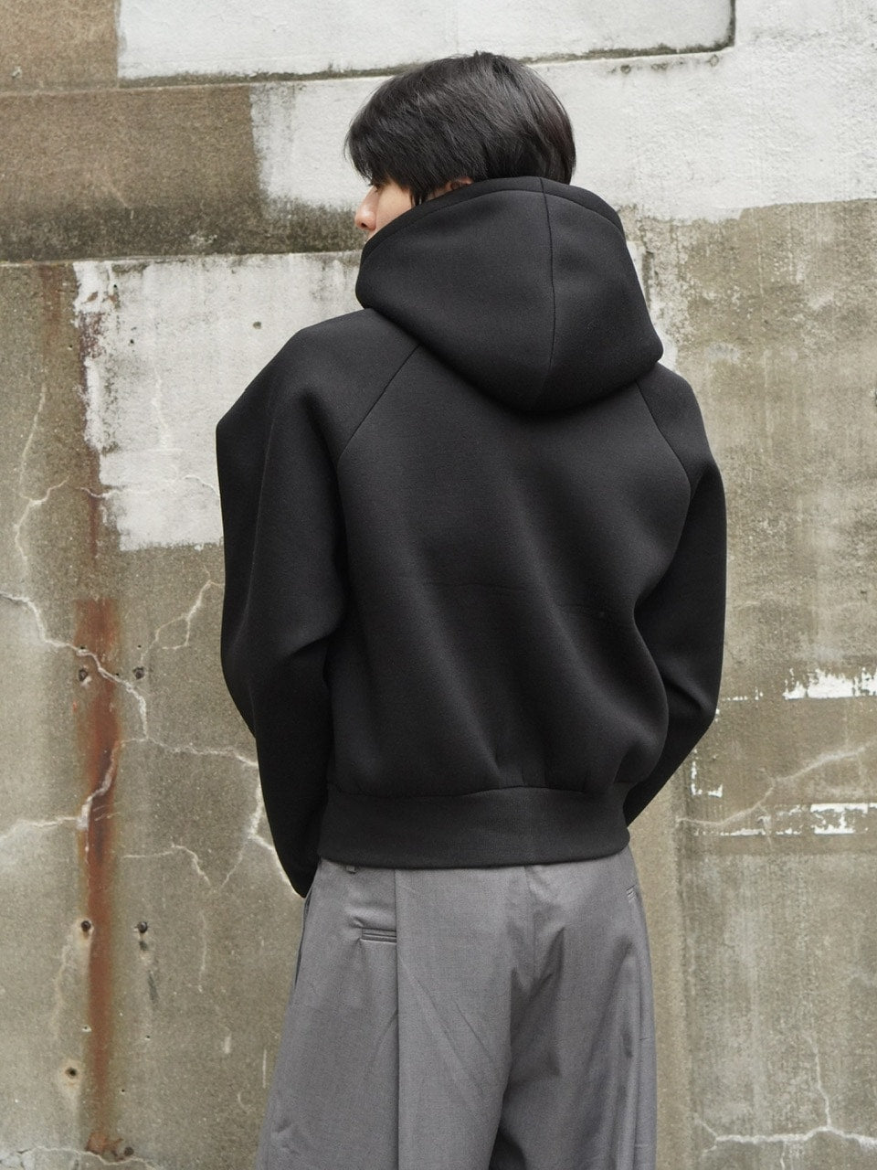 東京店WEB限定受注制【Chikashitsu +】cropped zip hoodie / 【チカシツプラス】クロップドジップフーディー (2color)