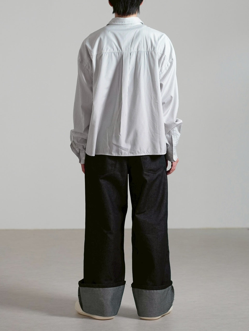 受注制【Chikashitsu +】cropped stripe shirt / 【チカシツプラス】クロップドストライプ長袖シャツ (3color)