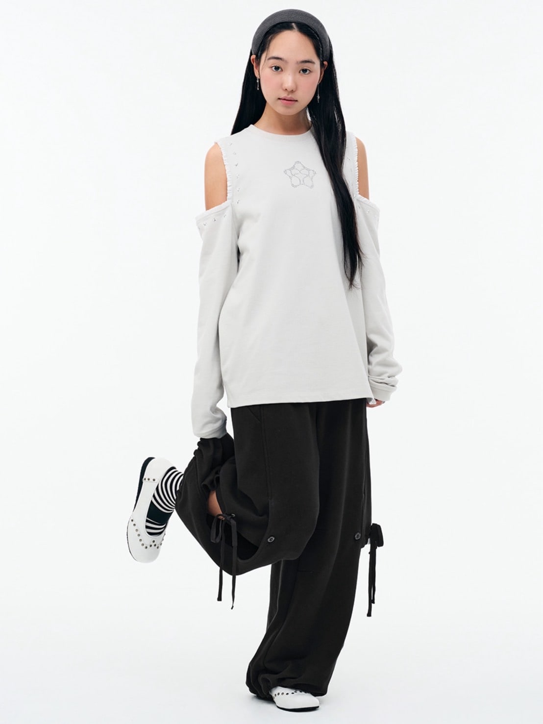 【TUOMIO】CUT-OUT LACE LONG SLEEVES / 【トゥオミオ】カットアウトレースロングスリーブ